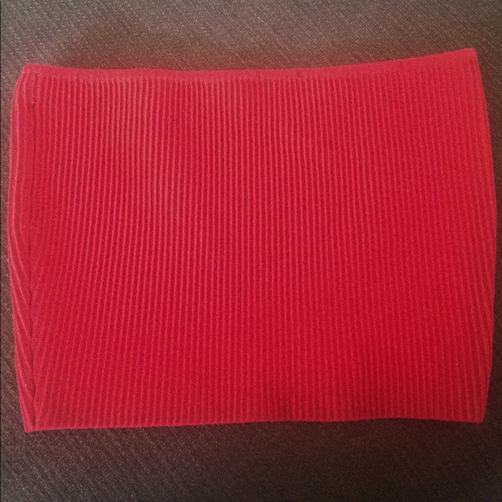 red strapless crop top